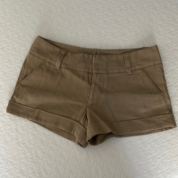 Alice + Olivia shorts size 10 - Picture 1 of 3